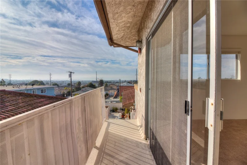2296 Gaviota #14, Signal Hill, CA 90755