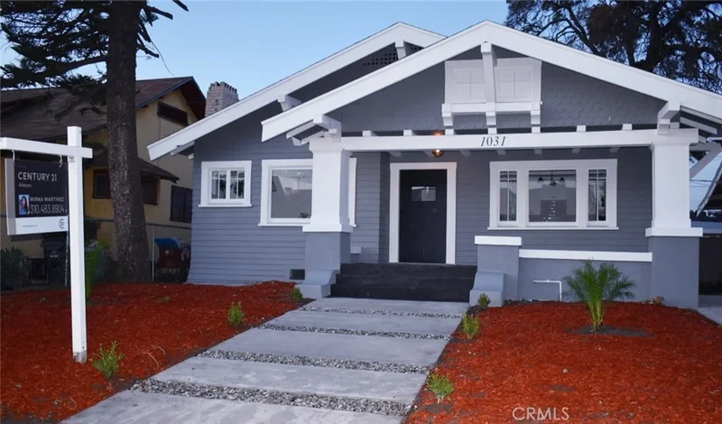 1031 W 46th Street, Los Angeles, CA 90037