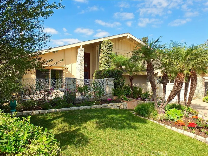 885 Hillside, Long Beach, CA 90815