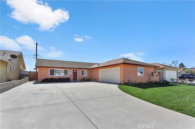 560 Yucca, Oxnard, CA 93033