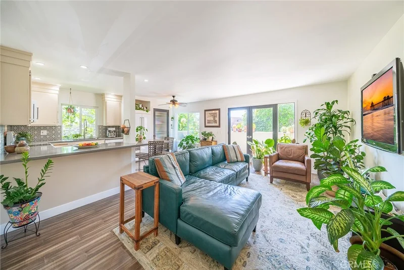 8777 Coral Springs #10E, Huntington Beach, CA 92646