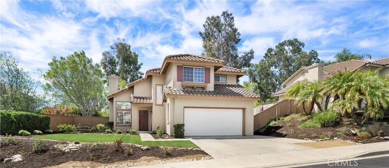 10 Via Trompeta, Rancho Santa Margarita, CA 92688