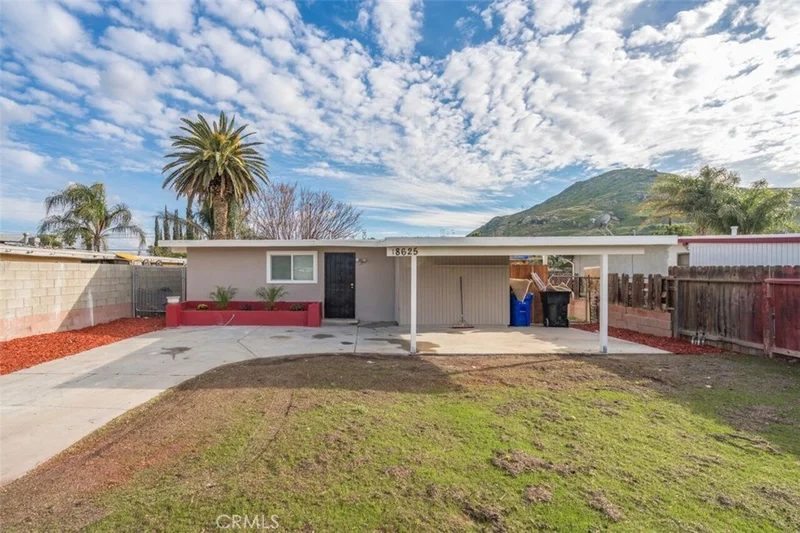 18625 8th, Bloomington, CA 92316