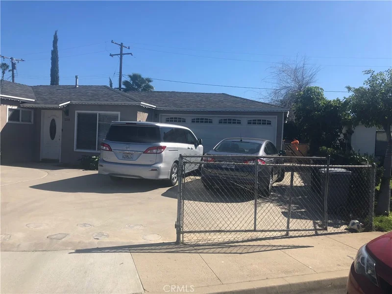 256 S Noble Place, Azusa, CA 91702