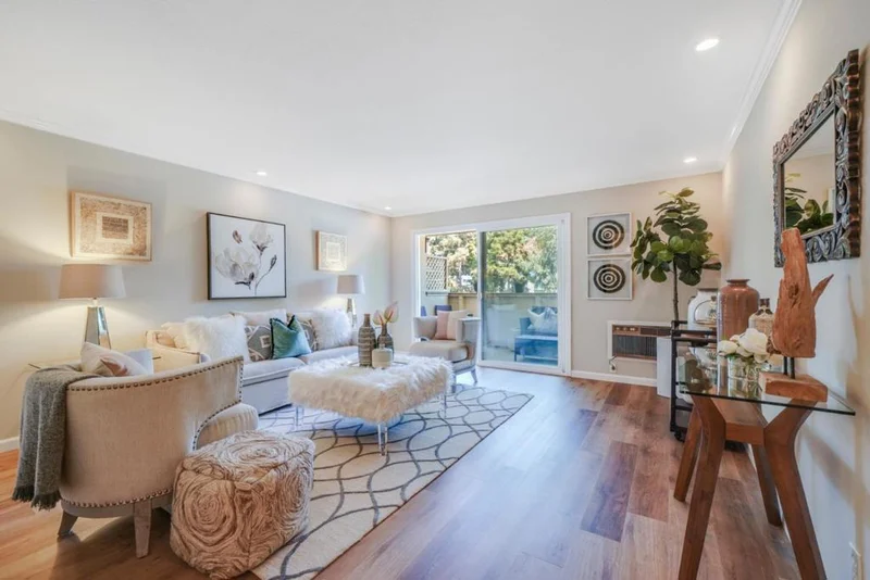 1031 Crestview Drive 106, Mountain View, CA 94040