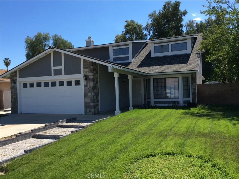 412 Westminister, San Jacinto, CA 92583