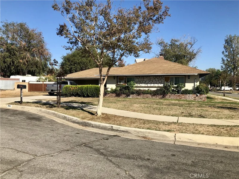 794 Holly, Rialto, CA 92376