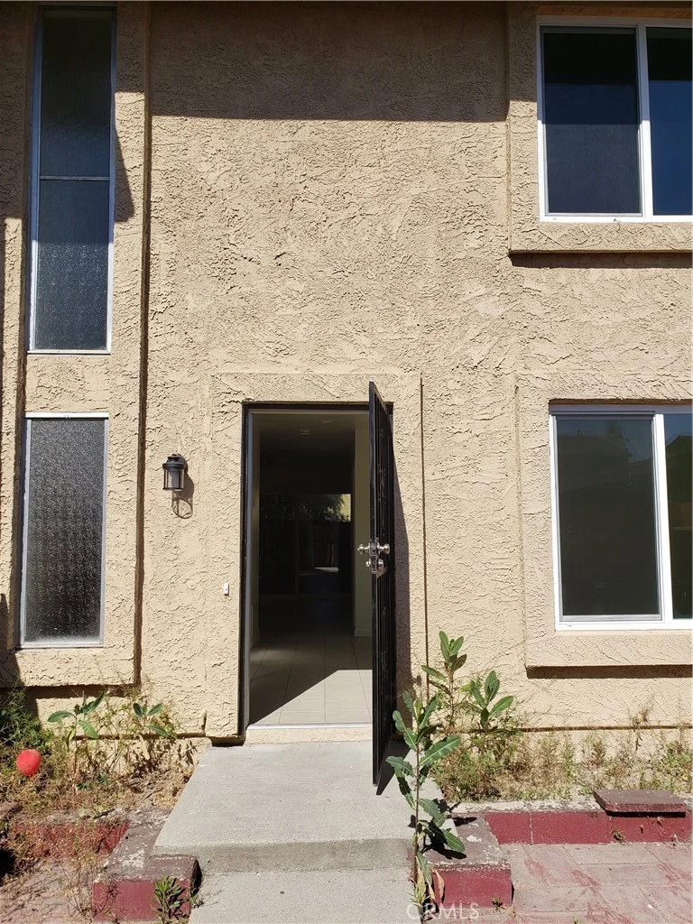 7938 Midhurst, Highland, CA 92346