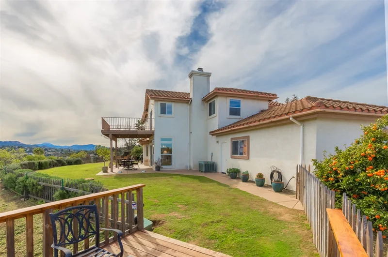 11645 Sunrise Smt, Lakeside, CA 92040
