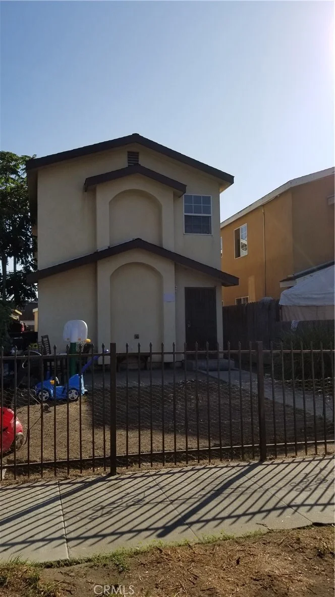 8726 Ivy, Los Angeles, CA 90002