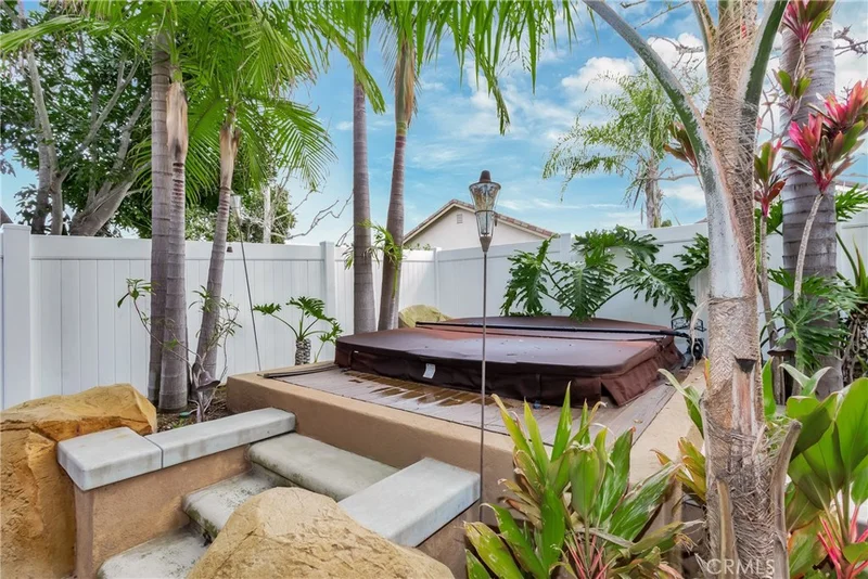 10 Hollyleaf, Aliso Viejo, CA 92656
