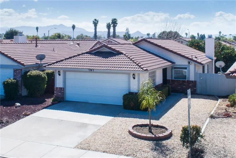 787 Fruitvale, Hemet, CA 92543