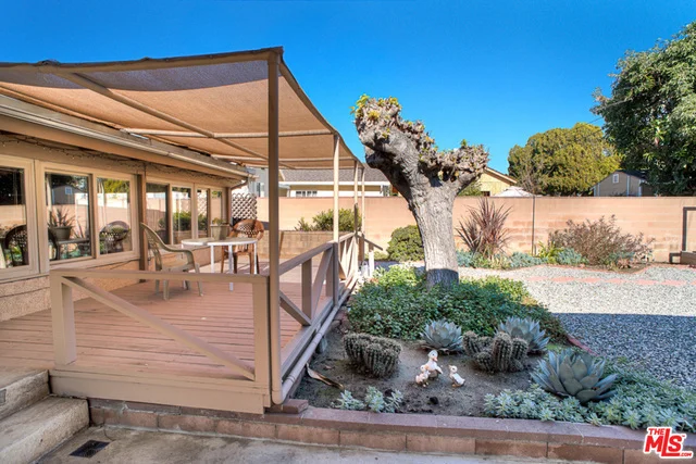 7822 Stansbury, Van Nuys, CA 91402