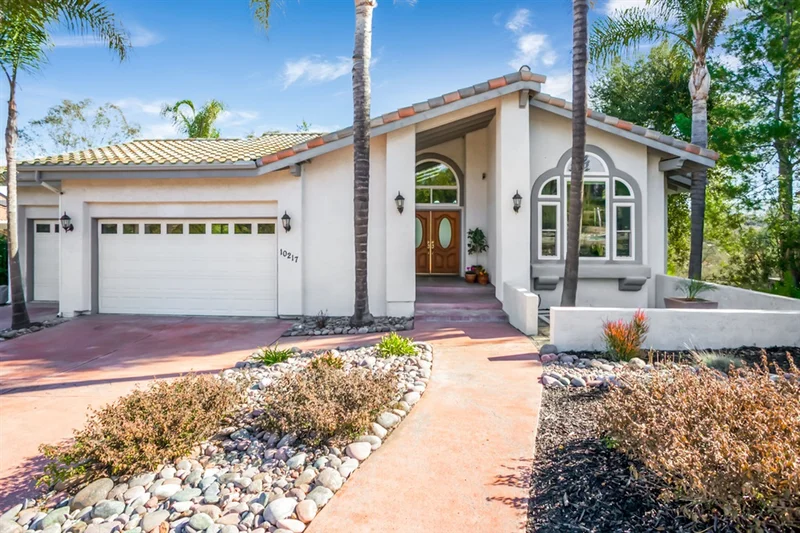 10217 Sage Hill Way, Escondido, CA 92026