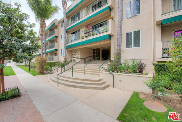 4501 Cedros #319, Sherman Oaks, CA 91403