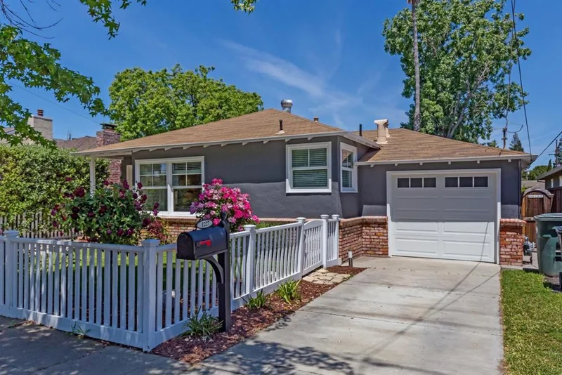 1227 Saint Francis, Redwood City, CA 94061