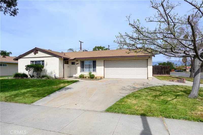 8891 San Vicente, Riverside, CA 92503