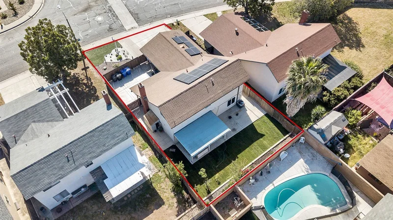 10186 Lipscomb Dr, San Diego, CA 92126