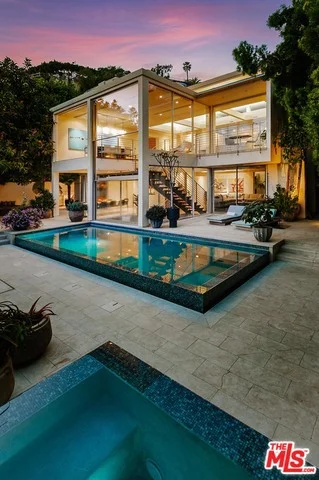 9116 St Ives, Los Angeles, CA 90069