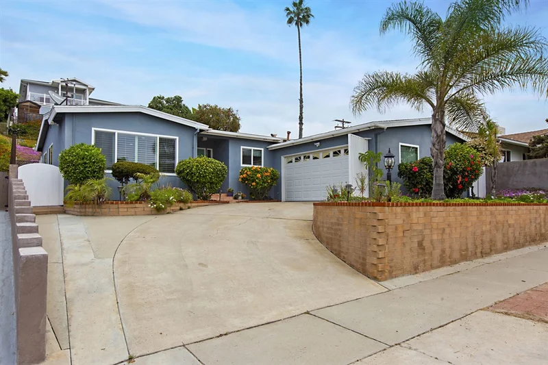 5157 Foothill Blvd, San Diego, CA 92109