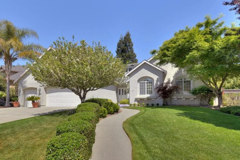 8610 Larkspur, Gilroy, CA 95020