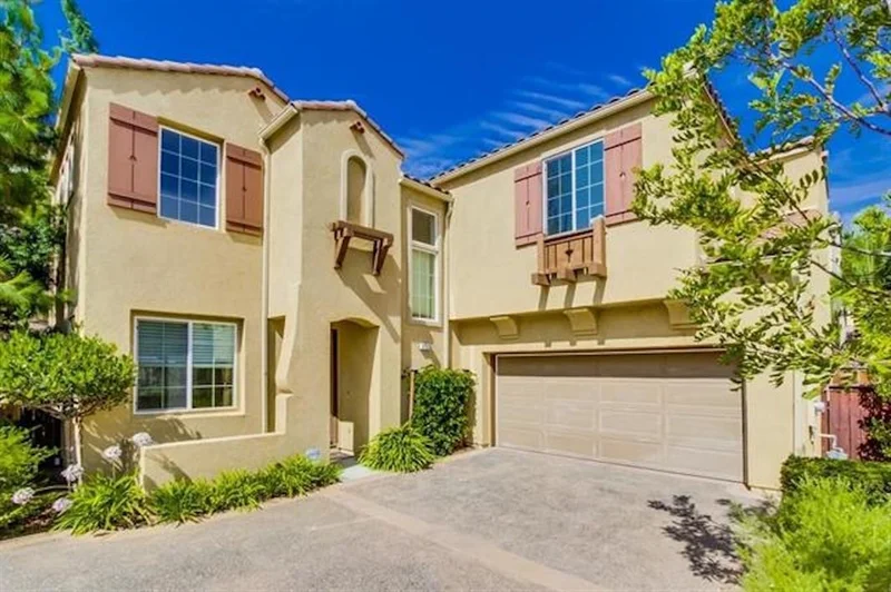 912 Mira Lago Way, San Marcos, CA 92078