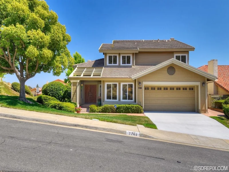 7749 Wing Span Dr, San Diego, CA 92119