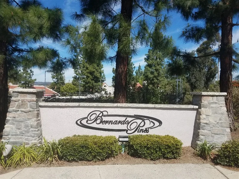11830 Caminito Ronaldo #124, San Diego, CA 92128