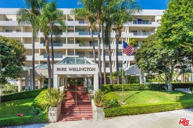 1131 Alta Loma #129, West Hollywood, CA 90069