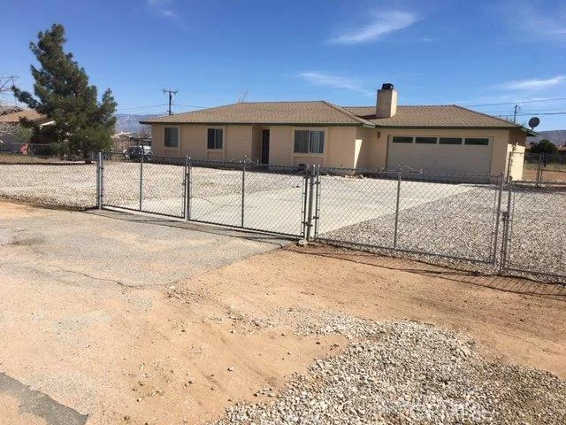 22715 Eyota, Apple Valley, CA 92308