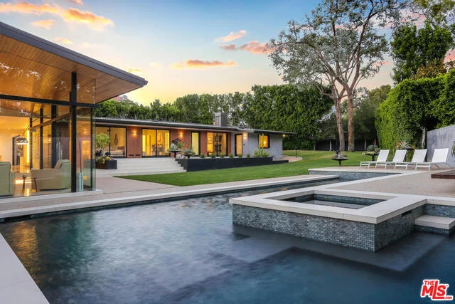 100 Woodburn, Los Angeles, CA 90049