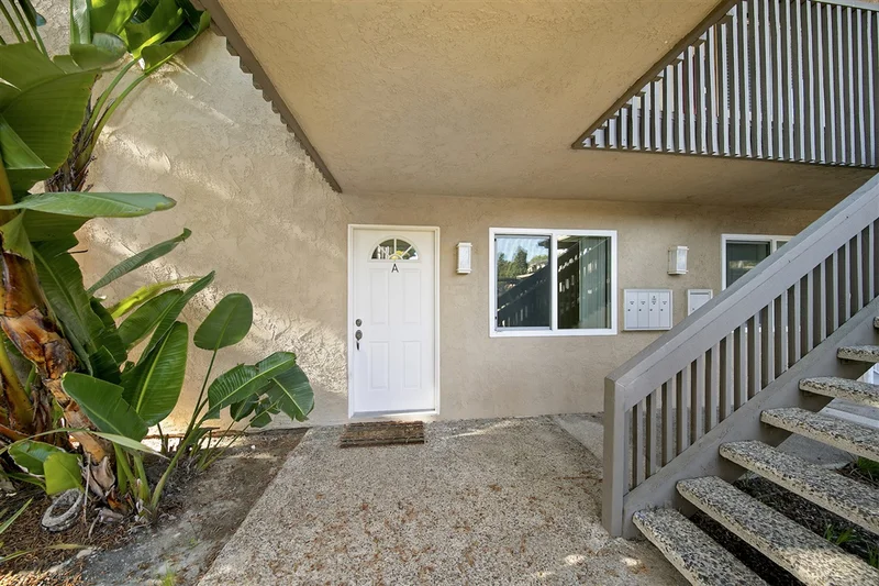 8620 Via Mallorca #A, La Jolla, CA 92037