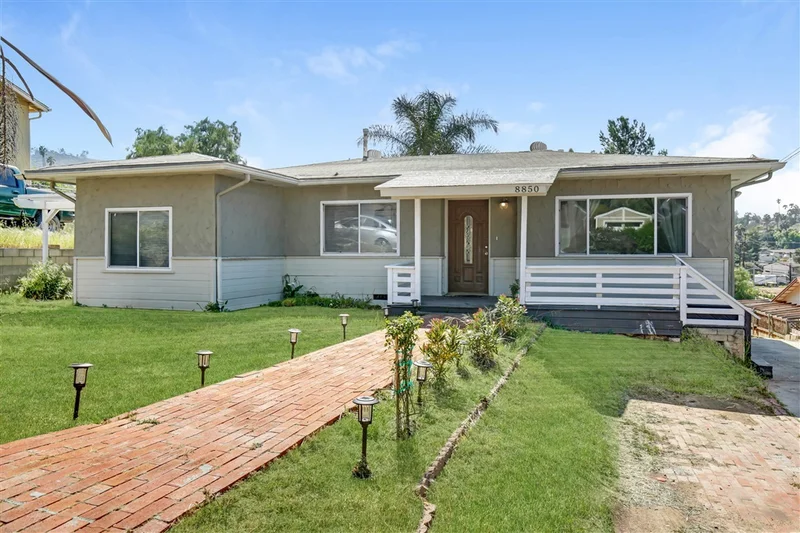 8850 Gardena Way, Lakeside, CA 92040