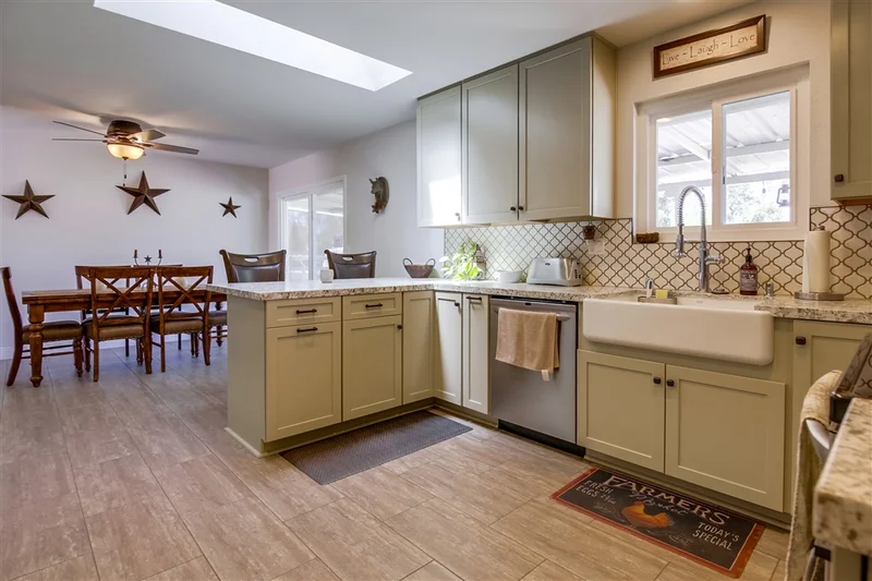 1025 3rd St, Ramona, CA 92065