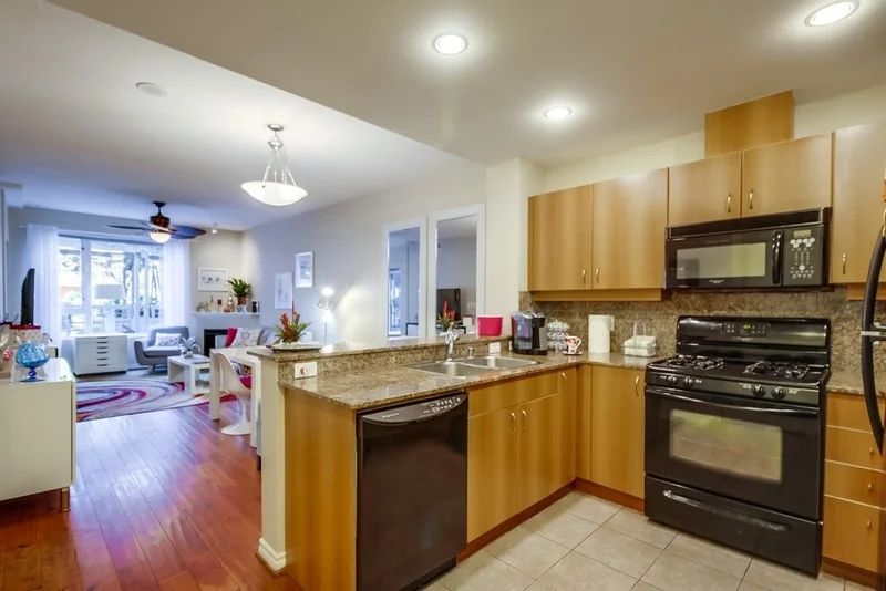 300 Beech St #7, San Diego, CA 92101