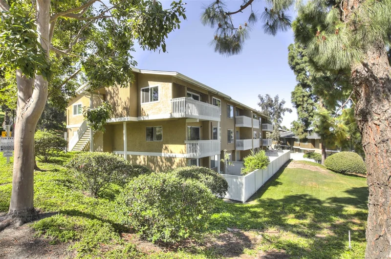 4228 Vista Del Rio Way #6, Oceanside, CA 92057