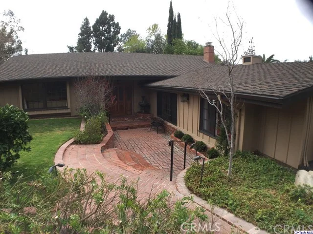 2528 Laughlin, La Crescenta, CA 91214