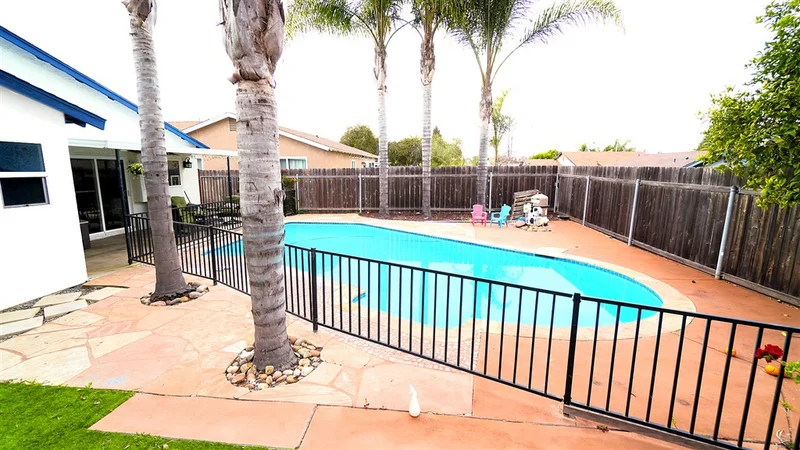 7720 Tyrolean Rd., San Diego, CA 92126