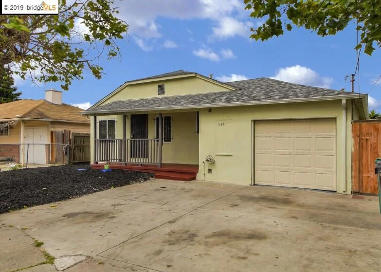 555 Capistrano Dr, Oakland, CA 94603
