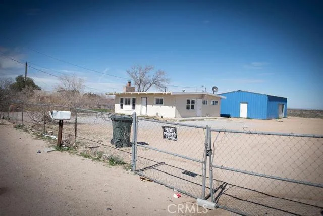 11568 Chamberlaine, Adelanto, CA 92301