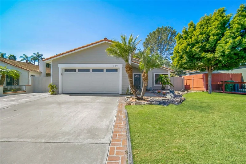 791 Valley Crest Dr, Oceanside, CA 92058