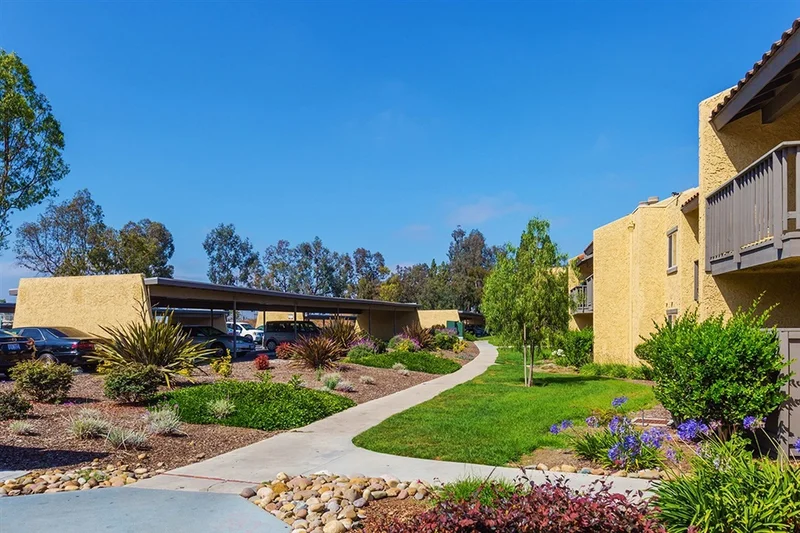 2960 Alta View Dr. #103, San Diego, CA 92139