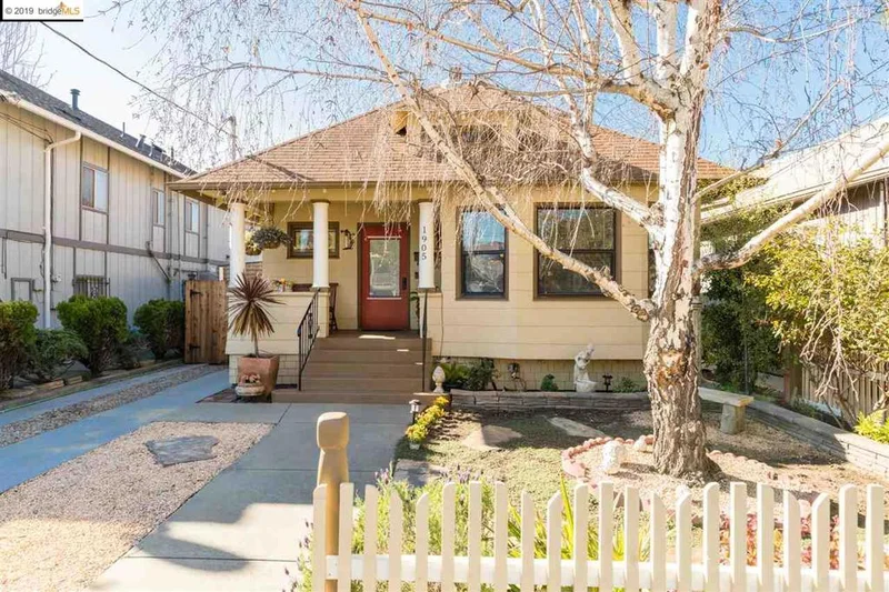 1905 Chestnut St, Alameda, CA 94501