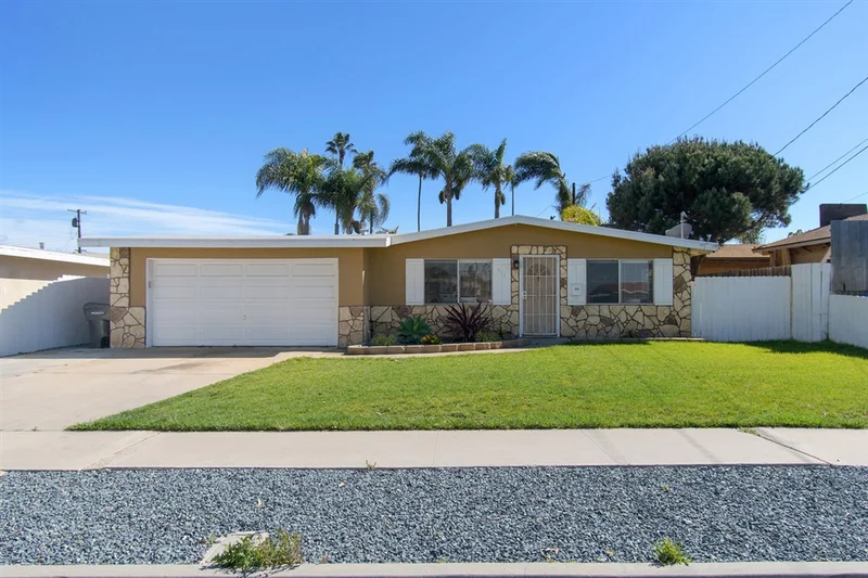 911 Grove Ave, Imperial Beach, CA 91932