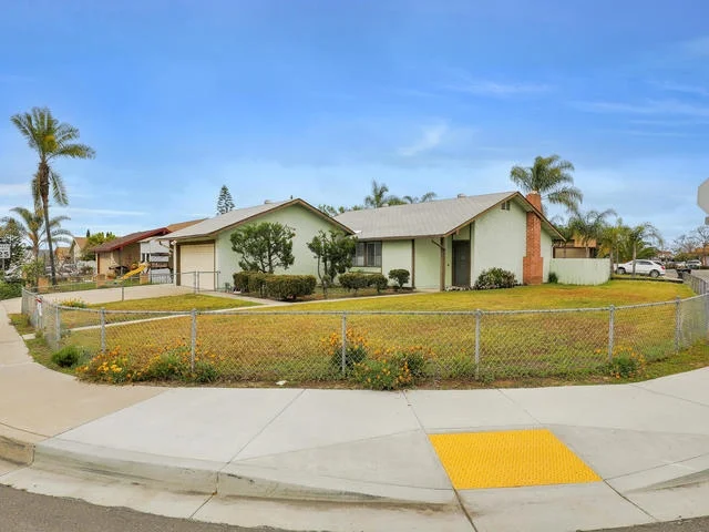8946 Hillery Dr, San Diego, CA 92126
