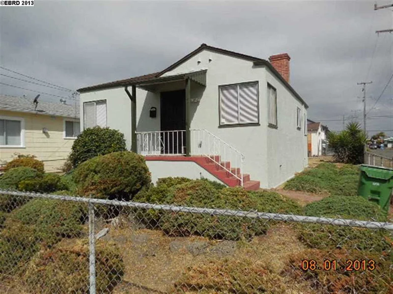 1187 61st Ave, Oakland, CA 94621-3913