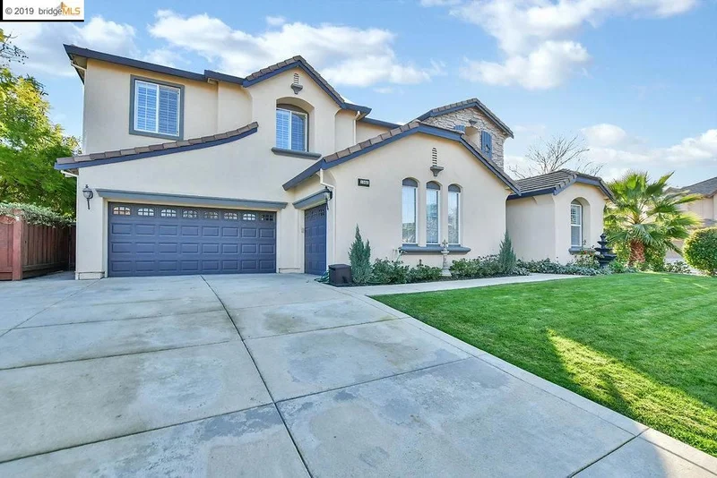 1044 Blue Bird Ln, Brentwood, CA 94513