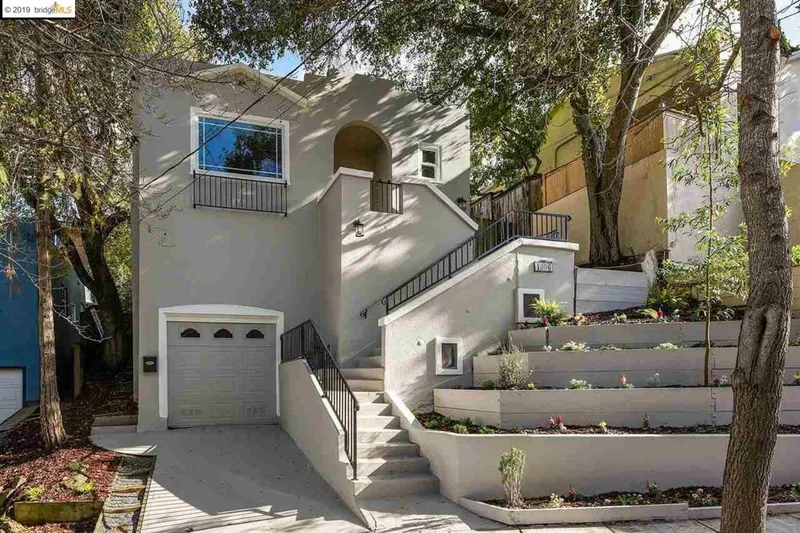 1006 Glendora Ave, Oakland, CA 94602