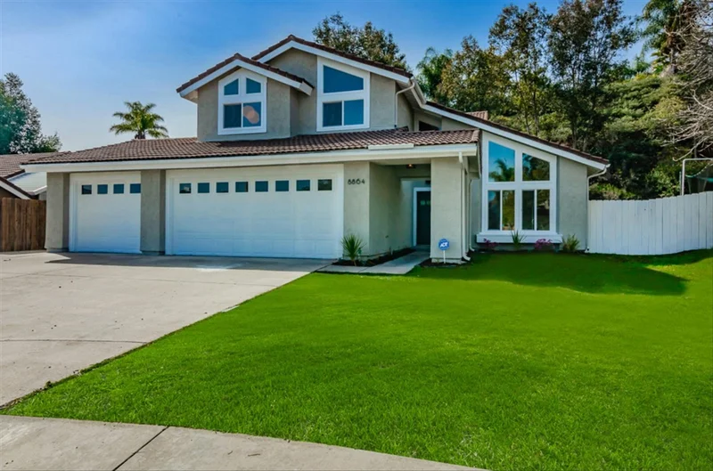 8864 Cambridge Ct, Lakeside, CA 92040