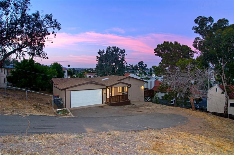 7862 Suncrest Drive, La Mesa, CA 91942